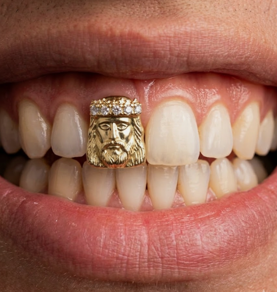 Hip Hop 14K Gold Plated Upper Tooth Jesus Cap